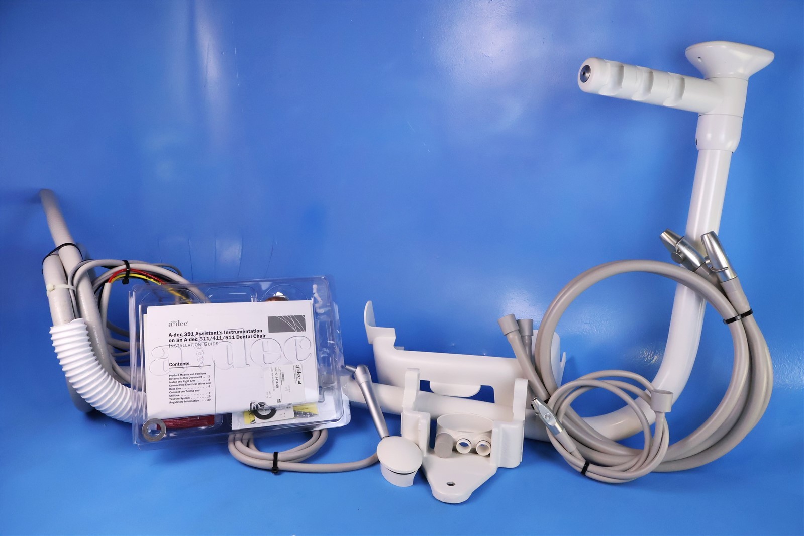 NEW UNUSED Adec 351 Dental Assistant Delivery Operatory Treatment System 