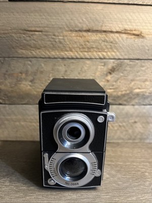 Kikkerland Old Style Retro Look Camera As A Pencil Sharpener SC12
