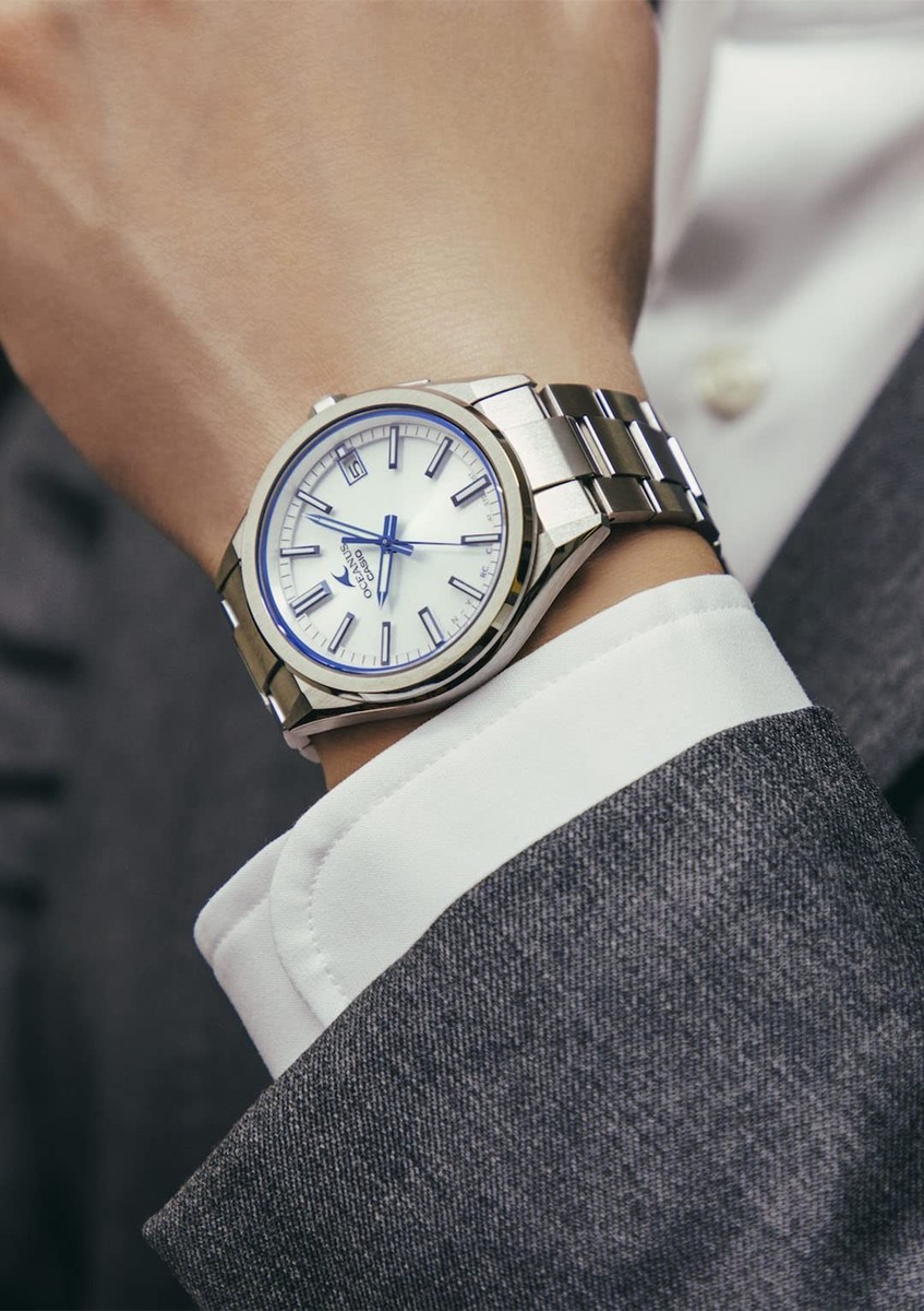 Unused CASIO OCEANUS OCW-T200S-7AJF Silver Solar Radio Men's Watch