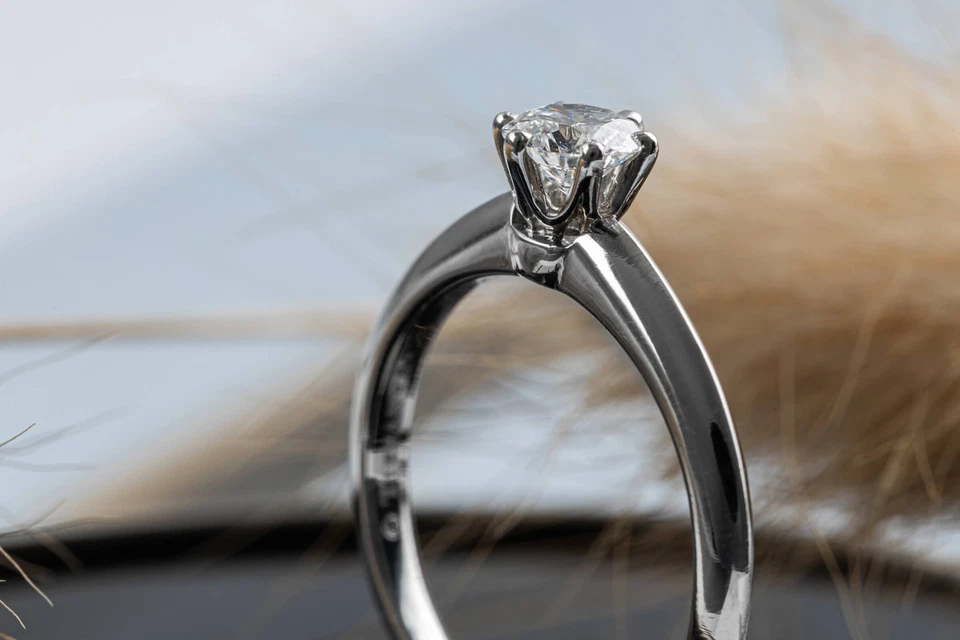 Tiffany & Co. Ring 950 Platin Brilliant Ring 0.30ct Damenring Gr. 46,5 VS1 - Bild 3 von 4