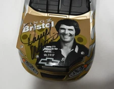 2004 Darrell Waltrip AUTOGRAPHED #17 King of Bristol Motor Speedway L.E.