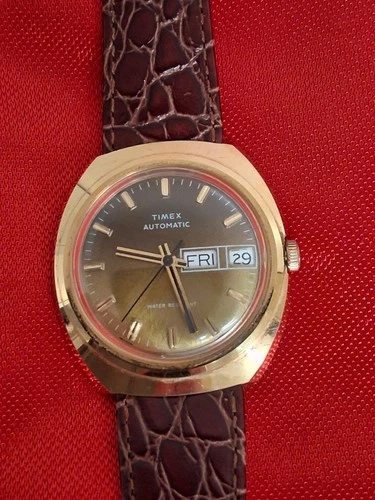 Timex Viscount 1972 Silver Tone Mens Vintage 1970s Automatic Self Winding Watch