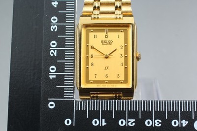 Vintage 1992 Seiko SX V701-5J20 Gold Rectangle Quartz Mens Watch