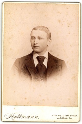 Cabinet Card Circa 1890s Kottmann Handsome Man In Suit Altoona PA