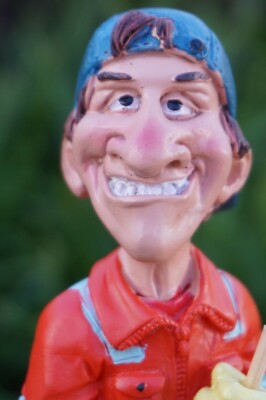 Figurine Caricature Métier Balayeur/agent D'entretien - Humour - Neuf Sous Emballage