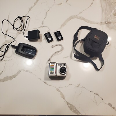 Nikon Coolpix 775 Vintage 2.0MP Compact Digital Camera  2 Battery- Tested