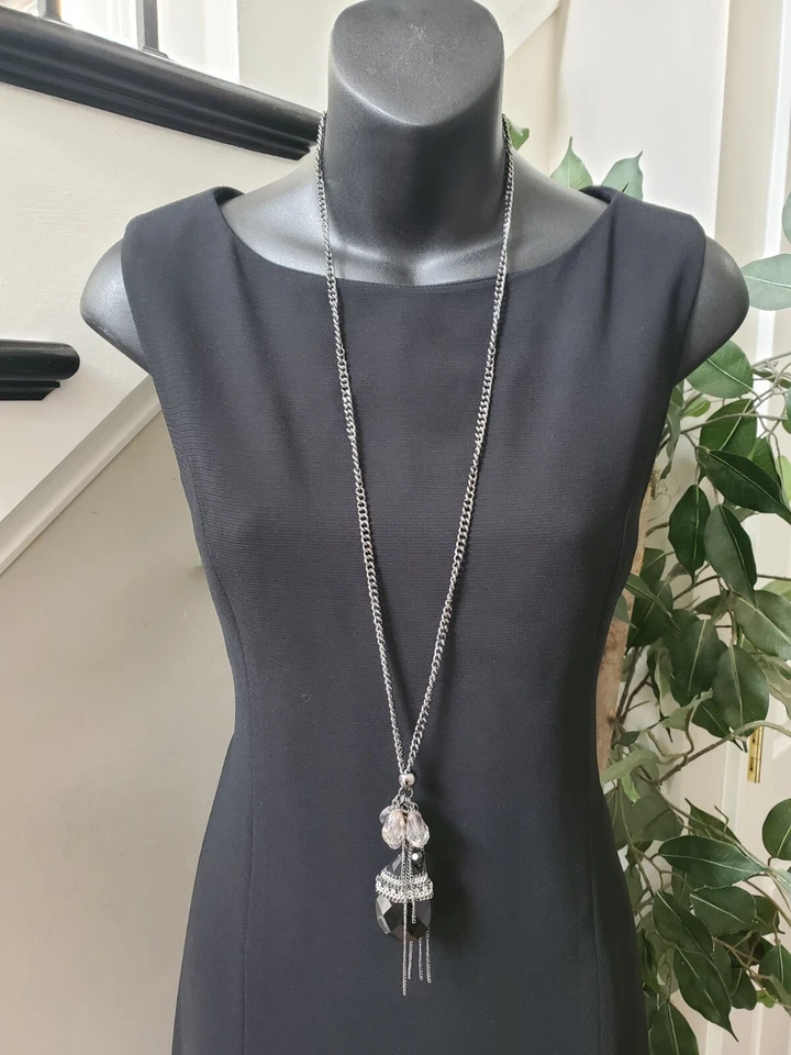 Vestido para mujer Jade negro 100 % poliéster cuello redondo sin mangas hasta la rodilla talla 6 Foto 2 de 4