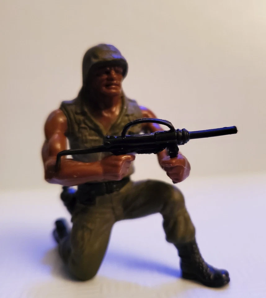 JUEGO DE 8 ARMAS Mattel heroes in action 1974 - repros Foto 4 de 4