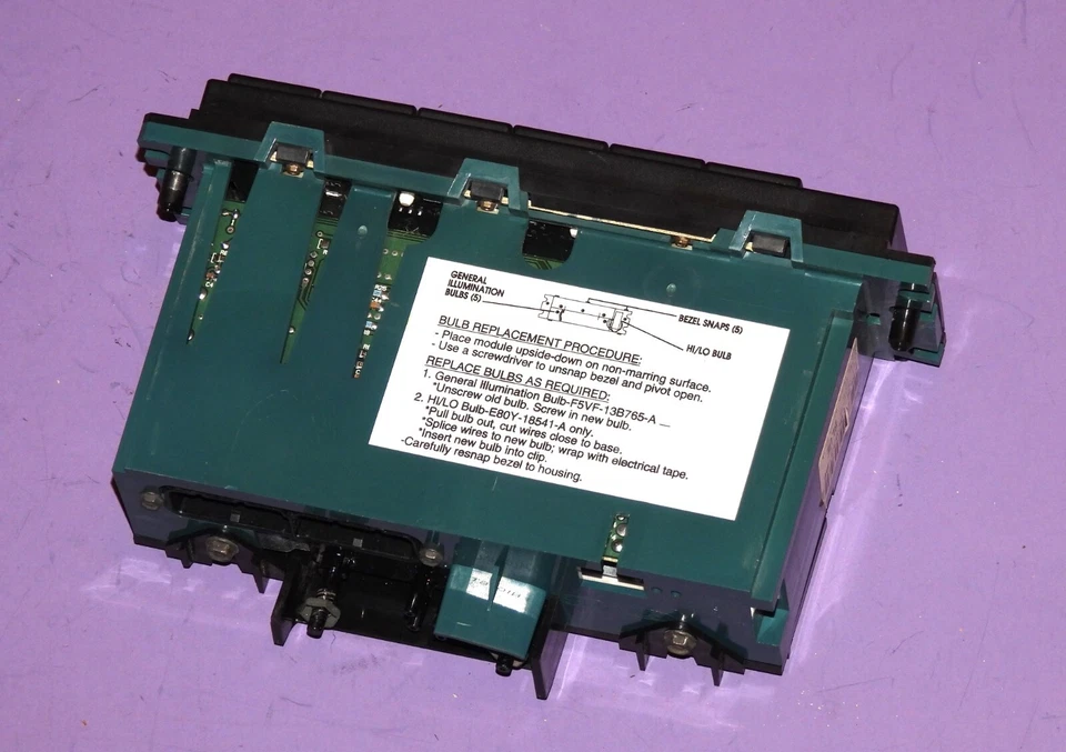 Lincoln Mark VIII 1995-96 OEM UNIDAD DE CONTROL DE CLIMA ELECTRÓNICO - F5LH-19C933-AE Foto 4 de 4