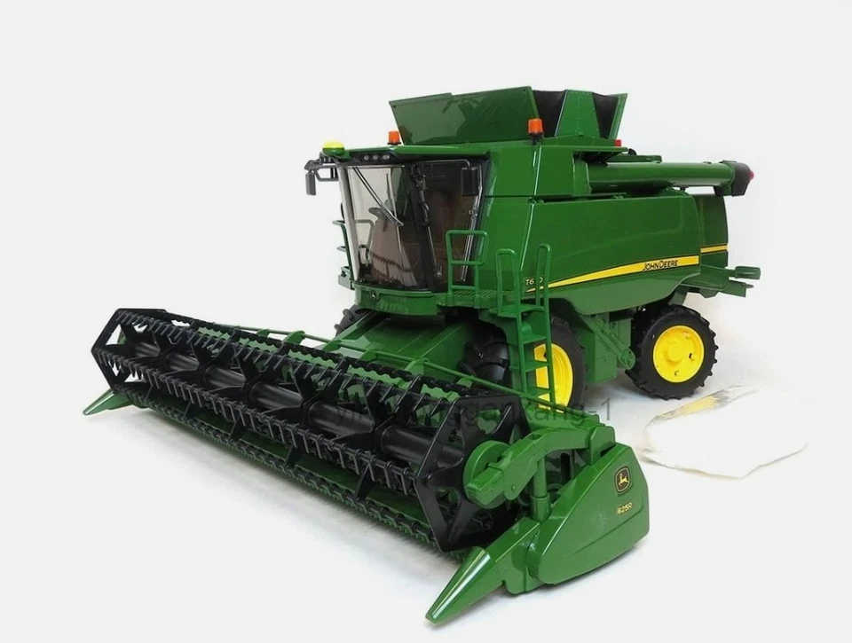 Bruder John Deere T670I Combine Harvester Model - Image 2 of 4