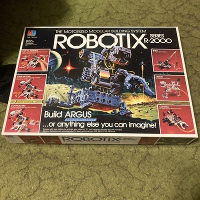 VINTAGE 1984 ROBOTIX SERIES R-2000 MOTORIZE MODULAR BUILDING SYSTEM Untested Box