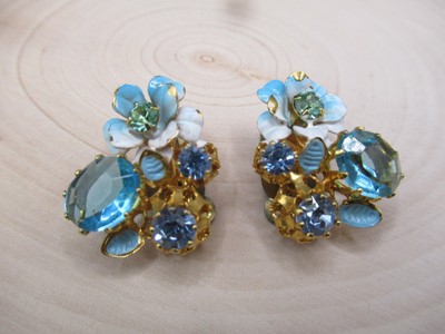 Vintage Beautiful Blue green Crystal enamel Clip earrings marked Austria gold