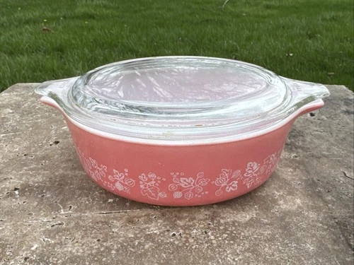 ✨ Storage Find ✨ VTG Pyrex 471 Pink Gooseberry Casserole w Lid