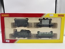 HORNBY R2670 RAILROAD TRAIN PACK 