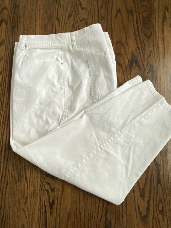 L.A. Blues, Textured White Stretch Crop Pants, Women’s 20W