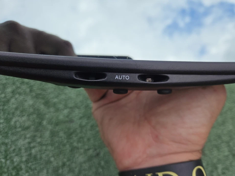 1997-2000 CHRYSLER SEBRING CONVERTIBLE REAR VIEW MIRROR MAP LIGHTS AUTO DIMMING - Image 2 of 4