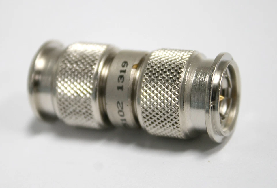 Allen-Bradley 1786-TNCLP4 Controlnet Plug to Plug Coaxial Media Connector lote 4 Foto 2 de 4