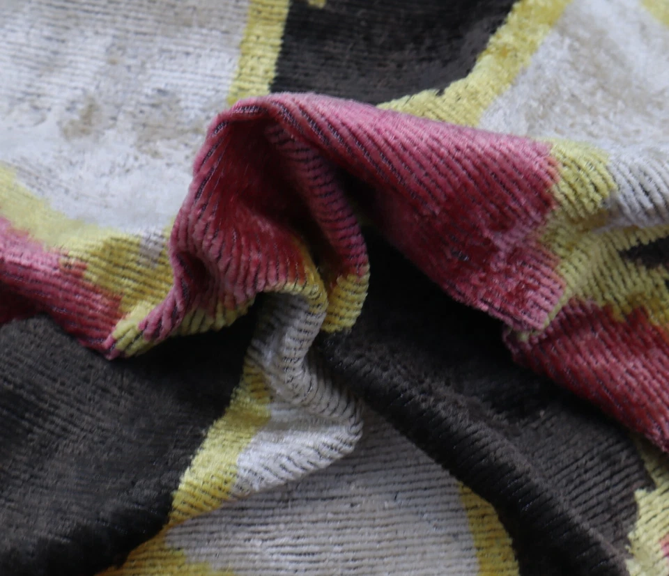 Handmade Geometric Soft Velvet Silk Throw Pillow Pink 16 X 16 in (40 X 40 cm) - Image 4 of 4