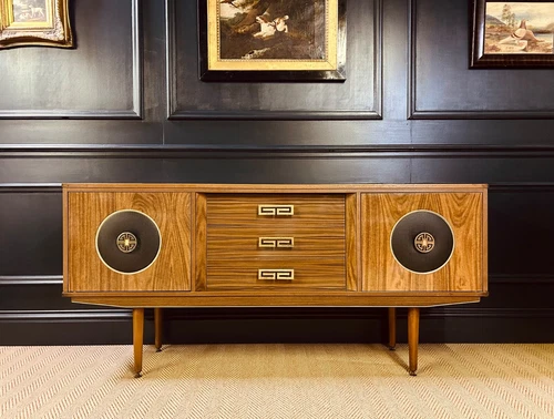 MID CENTURY WALNUT SIDEBOARD DRINKS COCKTAIL CABINET 60’S RETRO VINTAGE