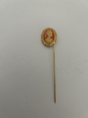 Victorian Themed Vintage Pin - Picture 3 of 4