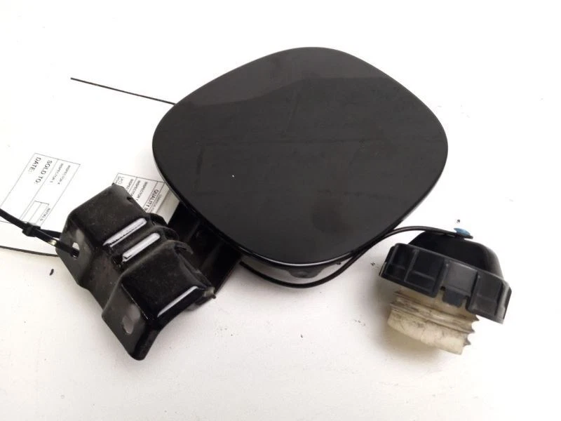 2011 MITSUBISHI OUTLANDER FUEL FILLER DOOR OEM 48017 - Image 3 of 4