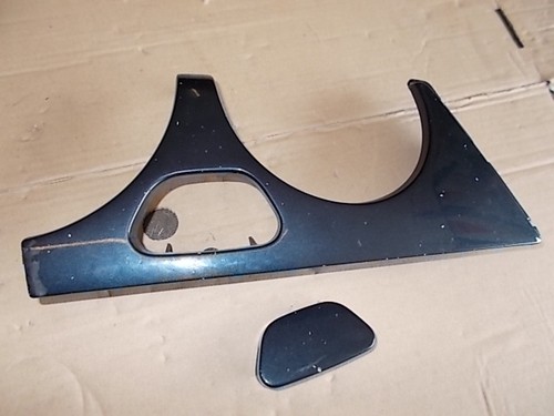 Mercedes W210 E420 Kombi 1997 Abdeckung Scheinwerferreinigung rechts 2108200412