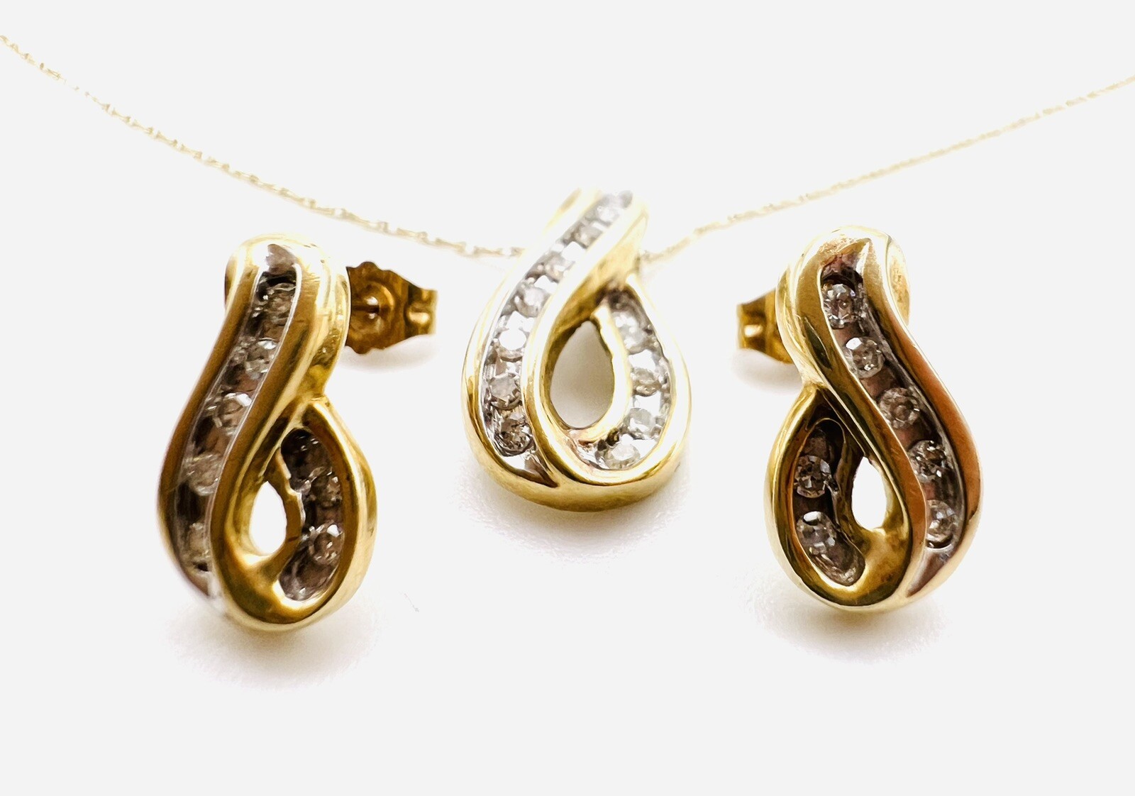 10k Solid Yellow Gold Diamond Infinity Swirl Geom… - image 1