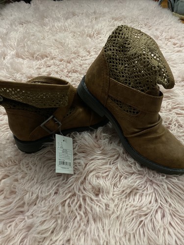BNWT - Mad Love Lenora Boots In Cognac 