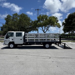 2006 GMC W4500 5500 CHEVROLET ISUZU NPR ONLY 82K MILES LANDSCAPING DUMP STAKE