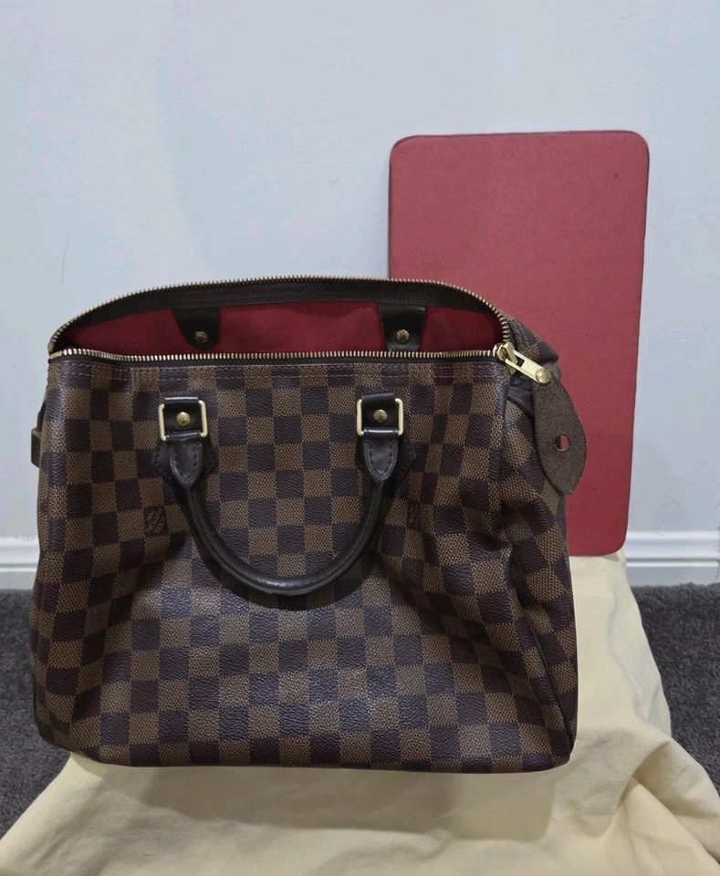 Authentic Louis Vuitton Speedy 30 Damier Ebene Canvas Handbag LV - Image 3 of 4