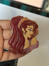 Meg Crown Series LE 50 Fantasy Pin Disney Archibald Pins