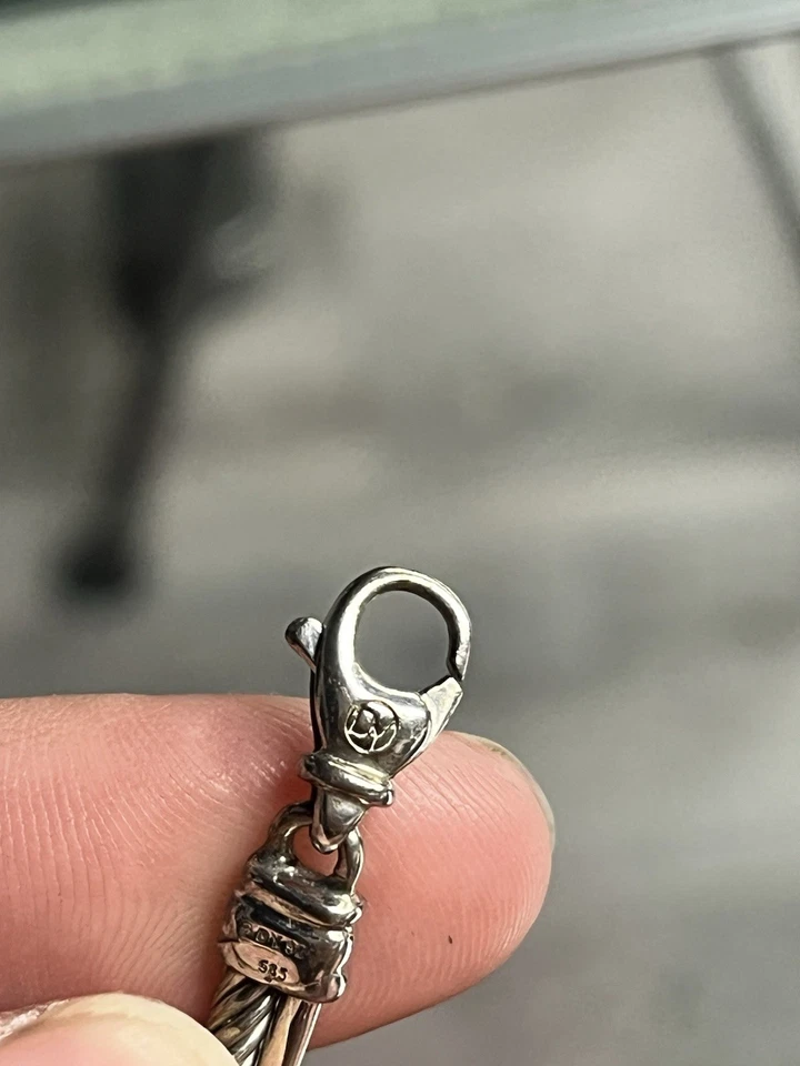 Brazalete de eslabones de diamantes cruzados de oro blanco 925 y 585 David Yurman Foto 3 de 4