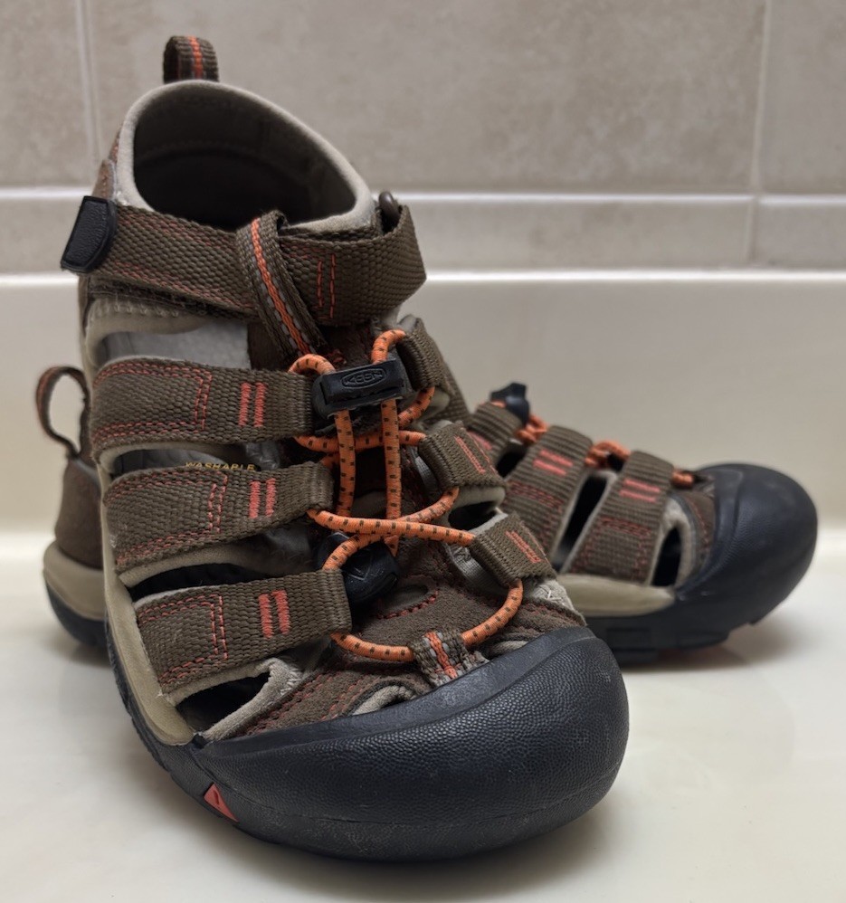 Scarpa da acqua per bambini KEEN Newport H2 taglia 2 marrone punta in gomma lacci arancioni
