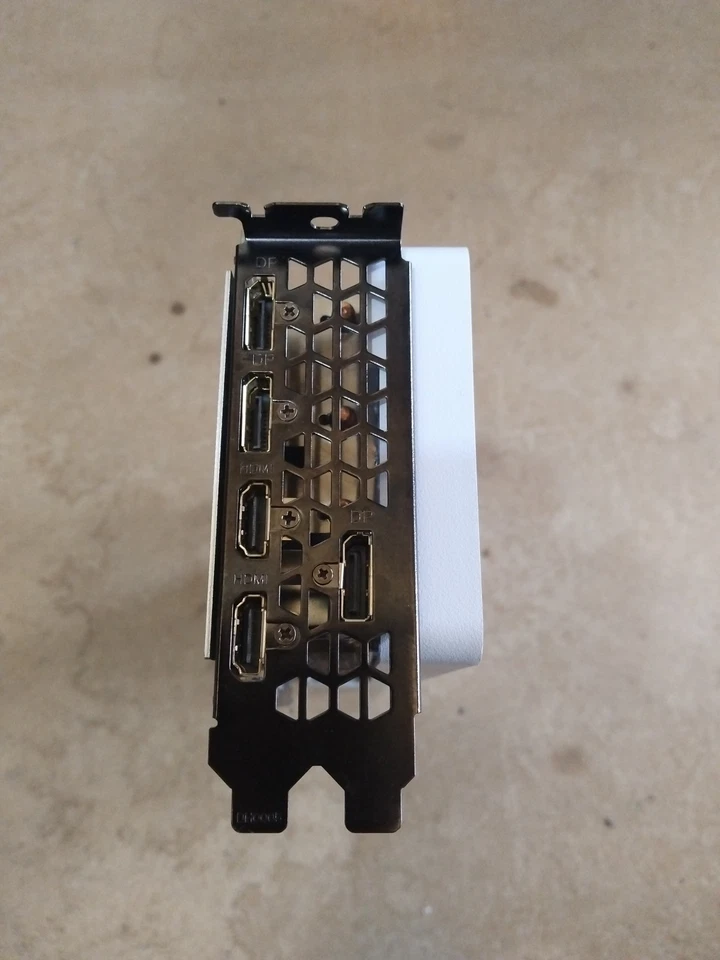 GIGABYTE NVIDIA GeForce RTX 3090 VISION OC White, 24GB GDDR6X, GRAPHIC CARD, S82 - Image 4 of 4