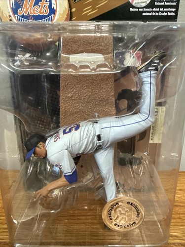 Johan Santana McFarlane MLB 2009 Wave 1 Action Figure NY METS NEW SEALED - Picture 2 of 8