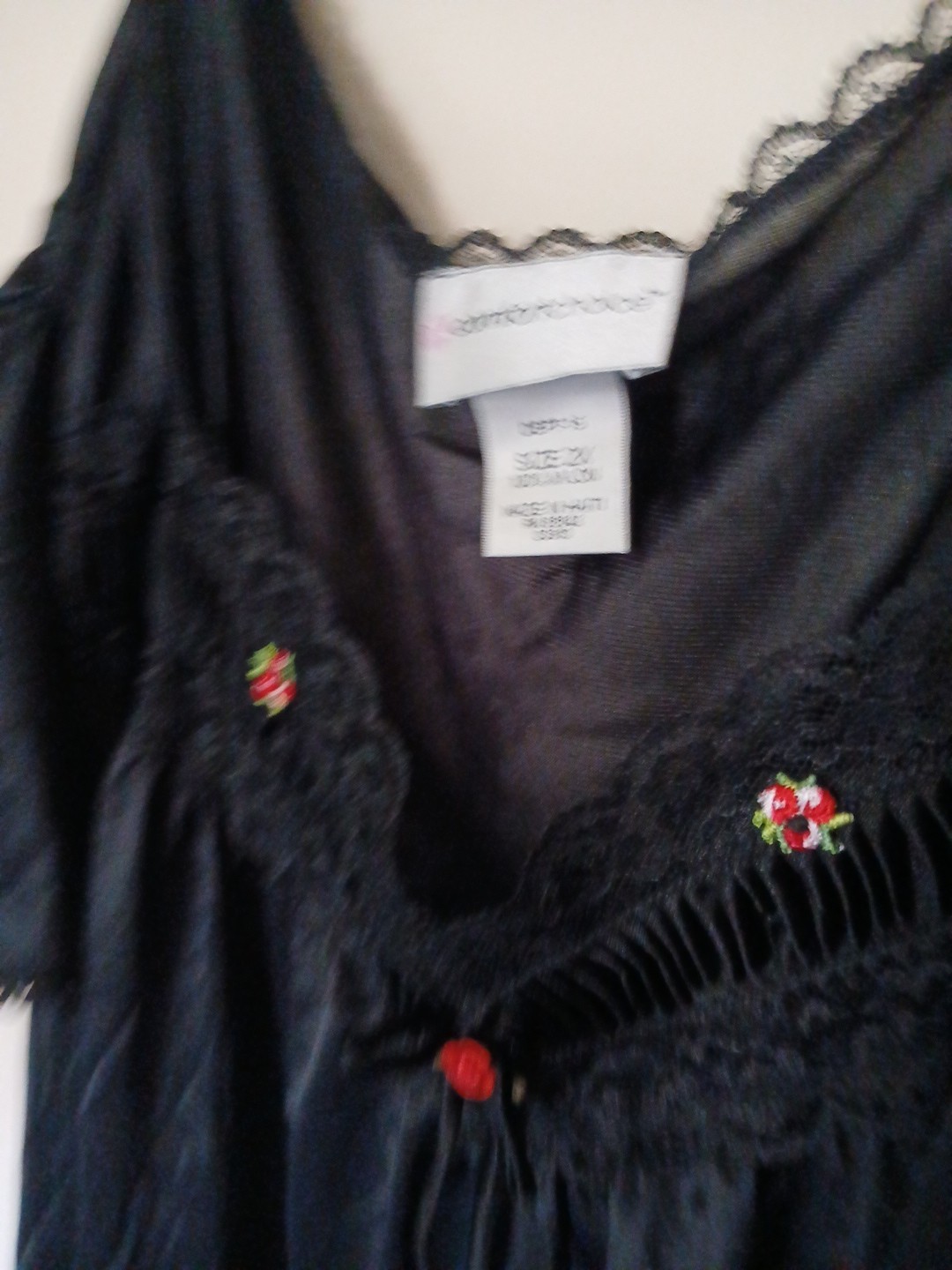 COMFORT CHOICE 2X Black Nightgown Lingerie Red Roses 100%nylon Vintage