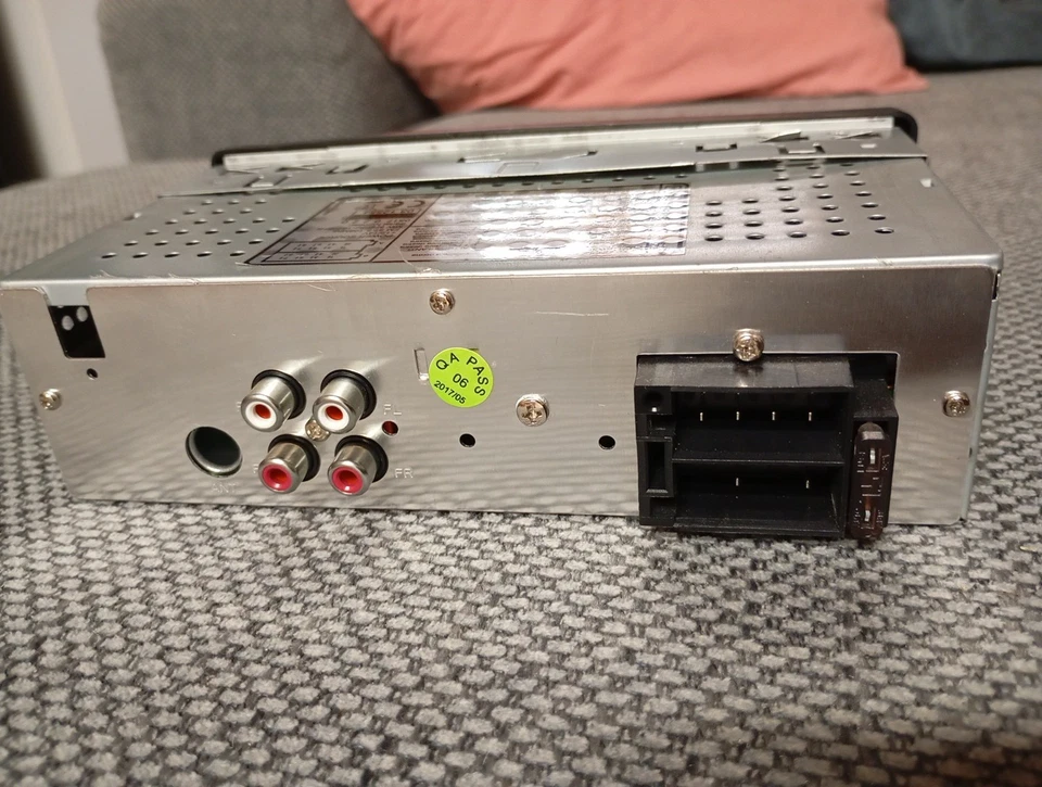 autoradio bluetooth Trevi Usato - Immagine 2 di 2