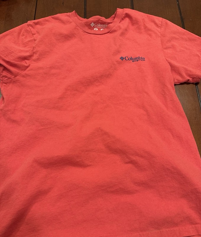 Columbia Men's Short Sleeve Coral Color T-Shirt Size Medium