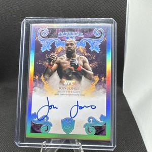 Carte Jon "Bones" Jones 2009 Topps UFC Rookie Auto Signée - Encre Argent, Gradée PSA/DNA Authentic