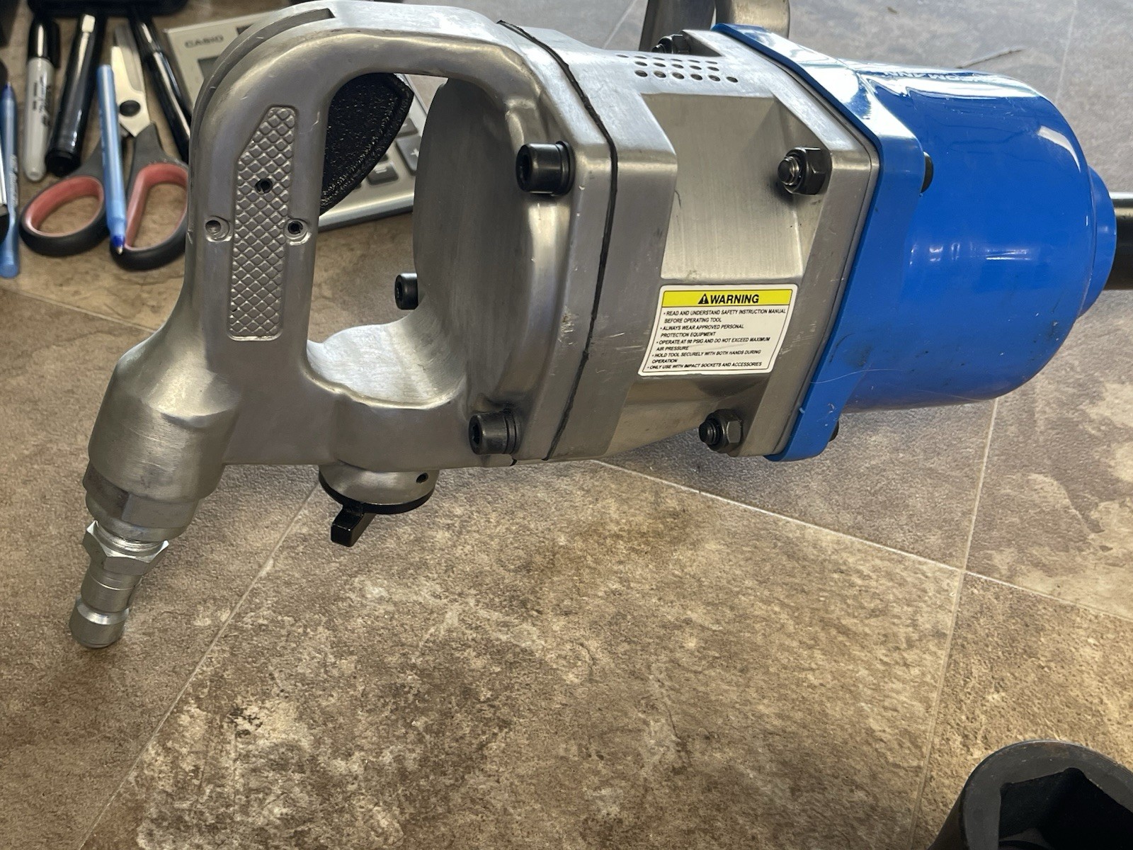 AUTOMANN AIR IMPACT WRENCH 1" DRIVE - 9" ANVIL WITH 33MM SOCKET