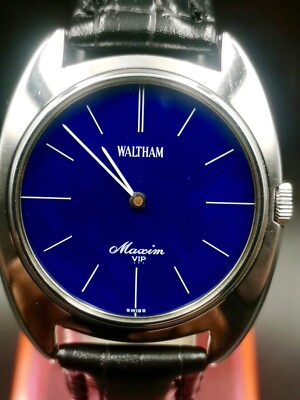 Vintage And Rare WALTHAM Maxim VIP Hand-Winding Unisex watch. 17