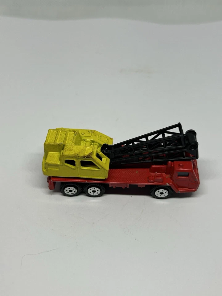 Vintage YATMING CRANE TRUCK - Image 2 of 4