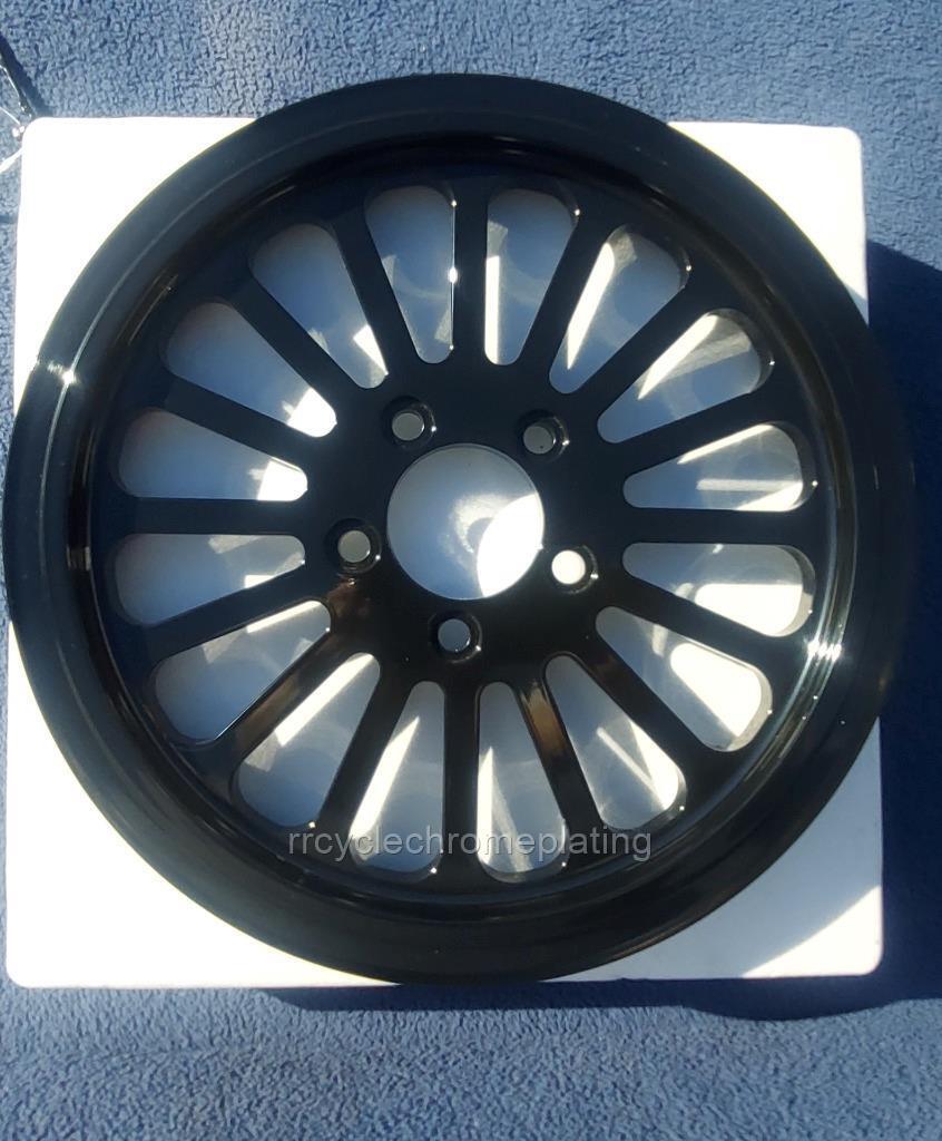 DNA Super Spoke Chrome 70 Tooth 1-1/8 Rear Pulley Softail Heritage