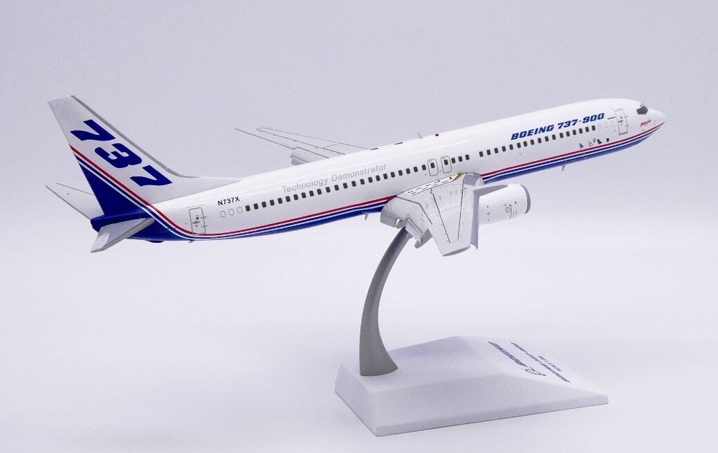 1:200 JC Wings BOEING 737-900 Flap Down Aeroplane Diecast Aircraft