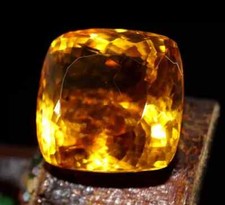 Cuscino VVS Zaffiro Giallo Sri Lanka 50-52 Ct Pietra Preziosa Naturale Sciolta Certificata