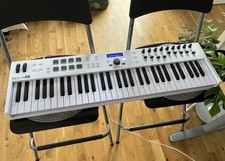 Arturia Keylab Essential 61 MIDI Keyboard + T...