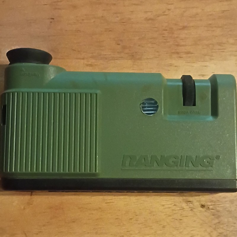 VINTAGE manual range finder Green/Black