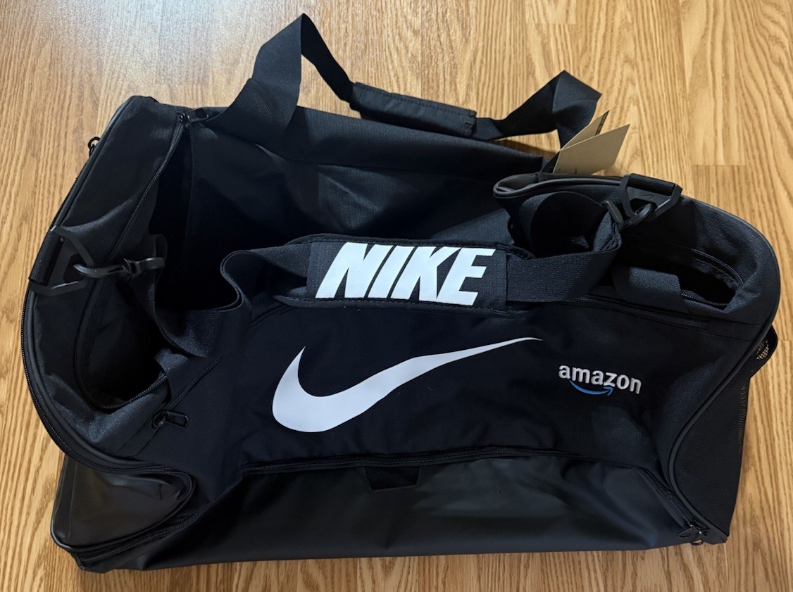 nike brasilia 6 xl backpack amazon Backpack, Diffused Blue/Black/Black, MISC : Clothing, Shoes & Jewelry this bag allows you to easily carry all your sports essentials in style Nike Unisex Brasilia 9.5 Training