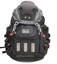 OAKLEY Kitchen Sink Backpack Black Nylon Men Rucksack Sports Travel 92060
