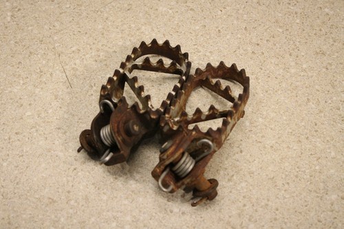 2006-2015 KTM 200 XCW Footpegs Foot Pegs Springs 5549 S37 - Picture 3 of 4